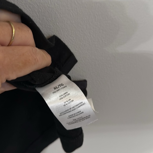 Banana Republic Classic Black button up linen blend shirt XL - Picture 3 of 3